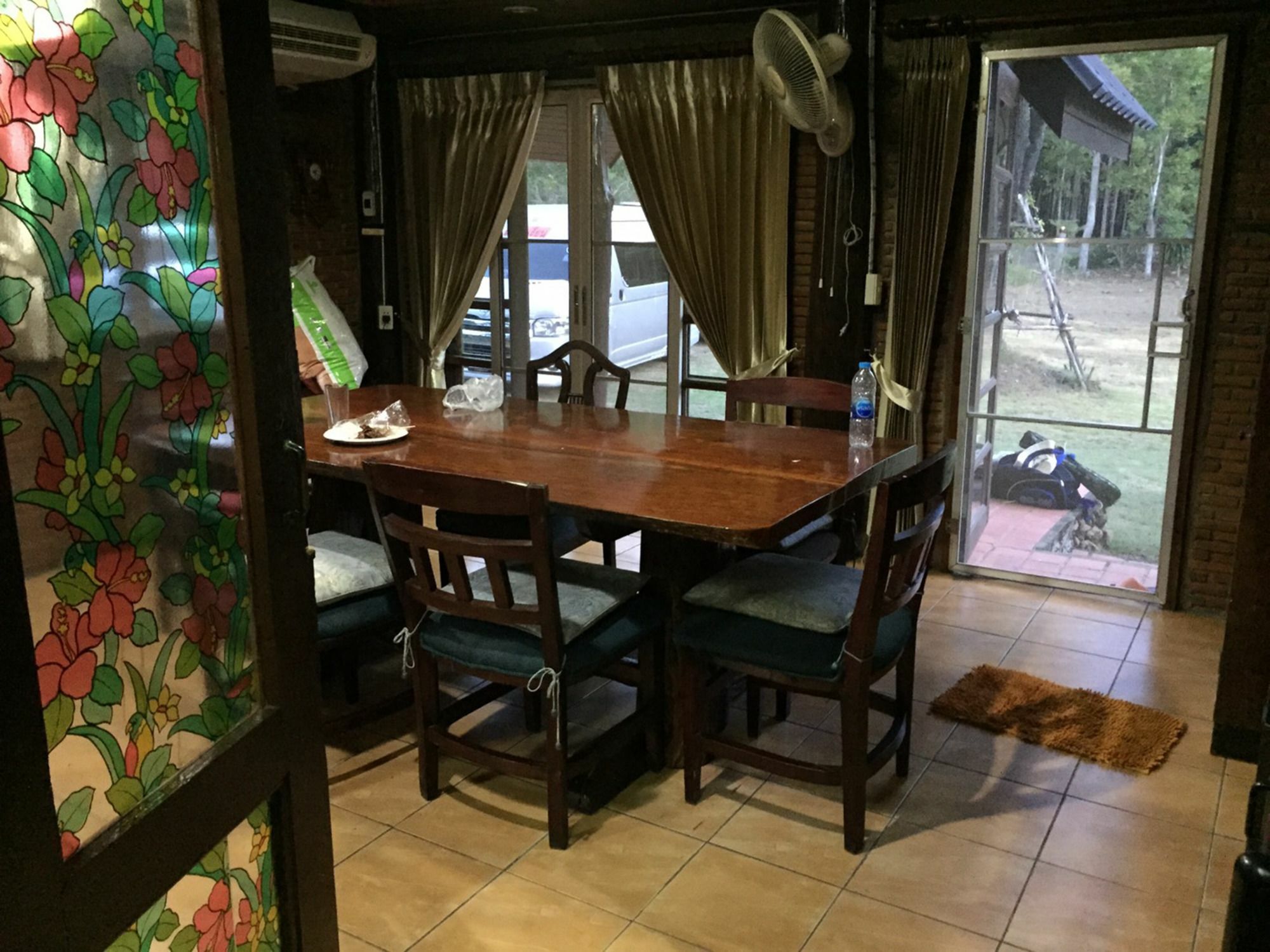 Tamarind Homestay & Camp Kanchanaburi Esterno foto