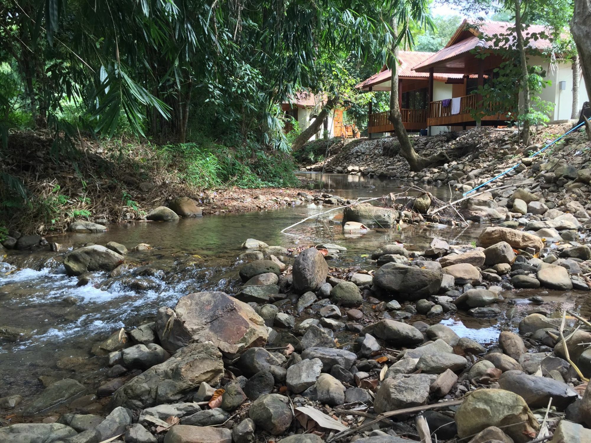 Tamarind Homestay & Camp Kanchanaburi Esterno foto